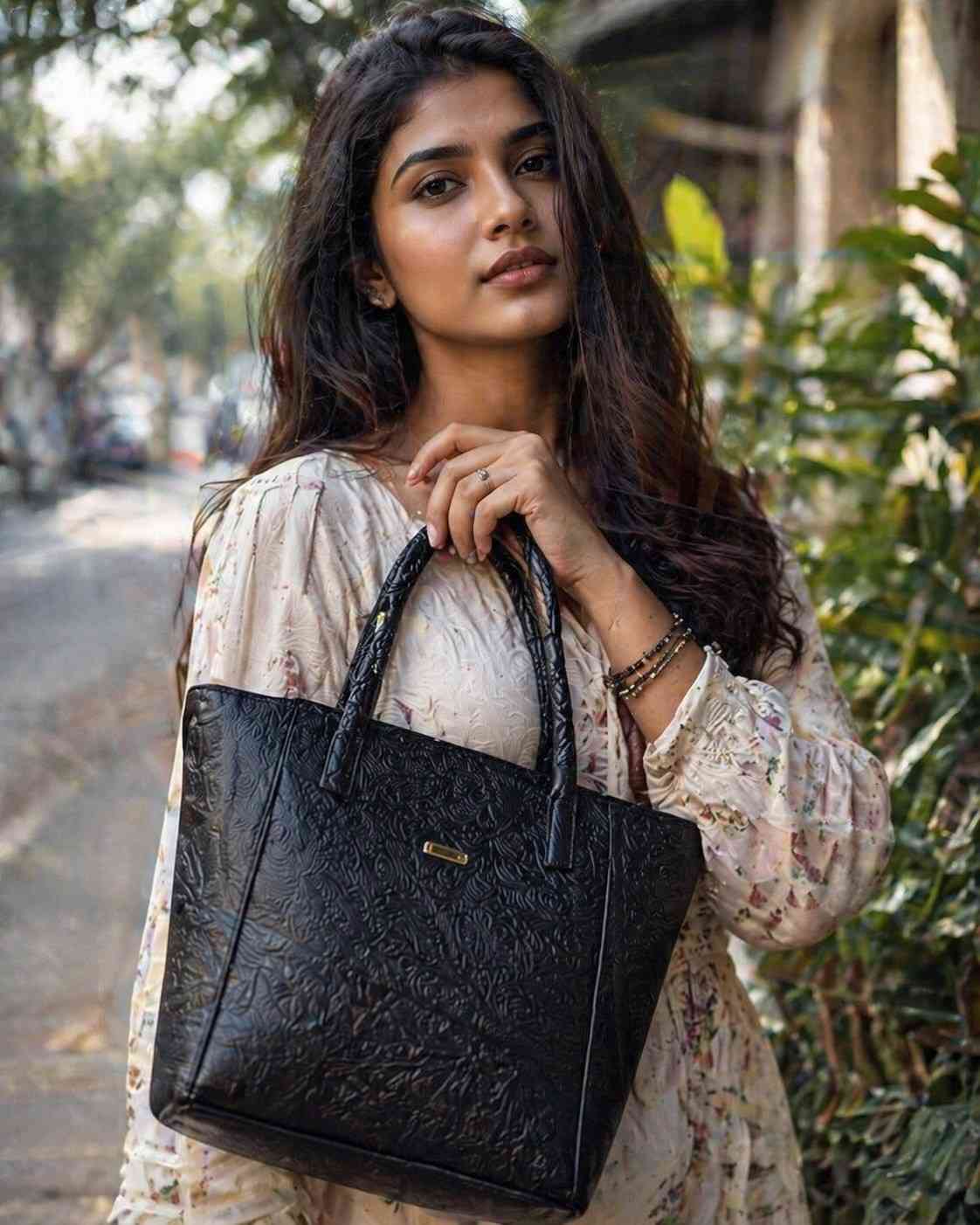 Leather Tote Bag – Minimal Classic Everyday Carry